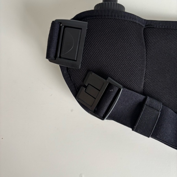 Nike Double Pocket Flask Adjustable Running Belt 120ml/12oz Black - Zip Pocket - Picture 10 of 12